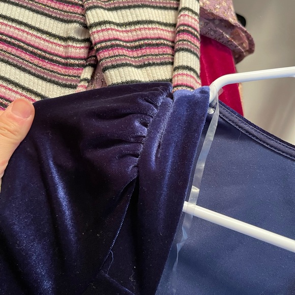 Small velvet dress new - Picture 3 of 4